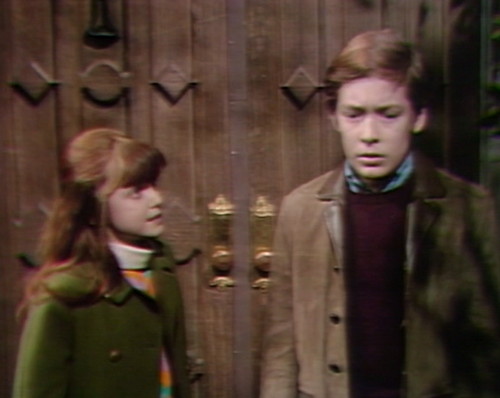 695 dark shadows amy david door