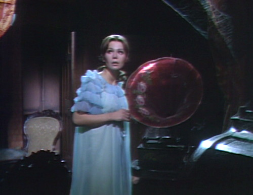 699 dark shadows maggie gramophone