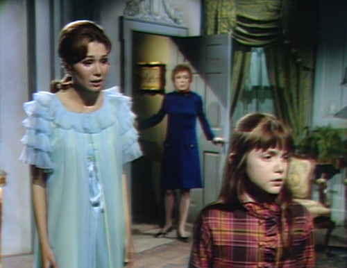 699 dark shadows maggie julia amy