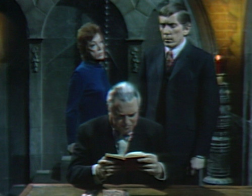 700 dark shadows stokes reading