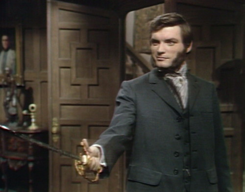 704 dark shadows quentin pose