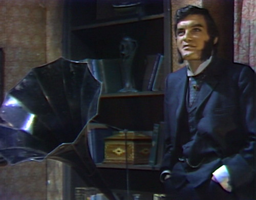 719 dark shadows quentin gramophone