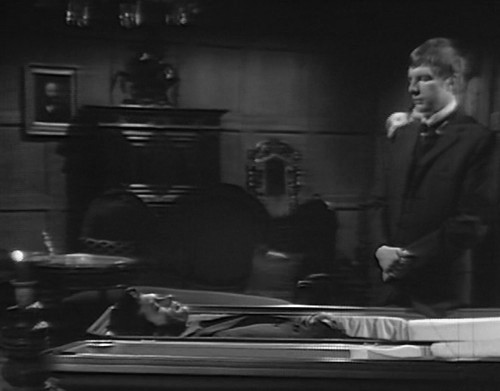 722 dark shadows quentin carl requiem