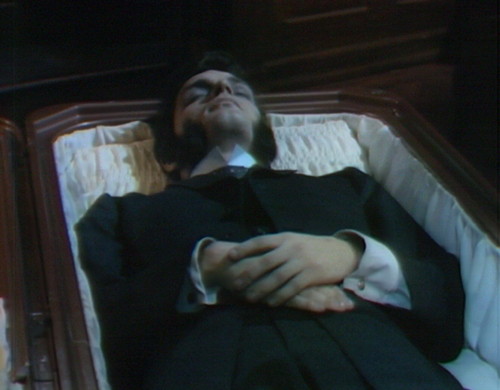 722 dark shadows quentin coffin