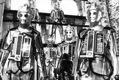 730 tomb of the cybermen awake