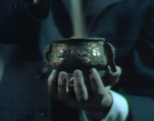 736 dark shadows quentin urn