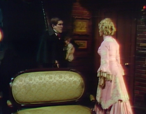 04 755 dark shadows barnabas laura yelling