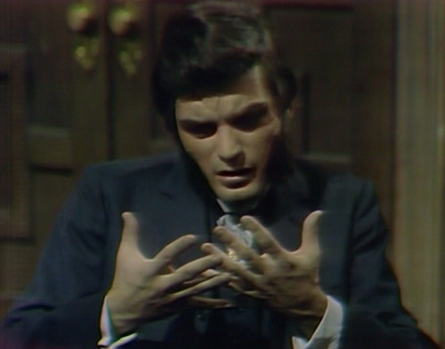 748 dark shadows quentin hand