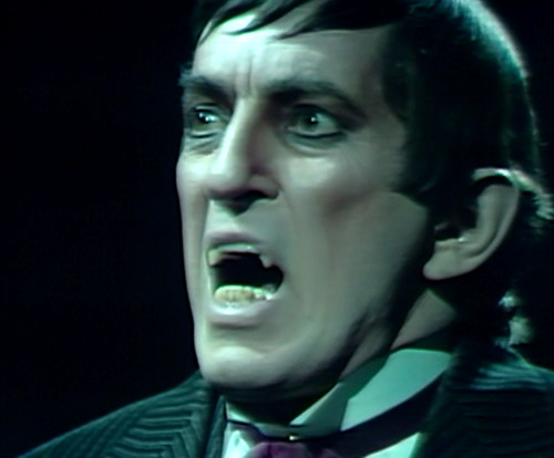 780 dark shadows barnabas fangs