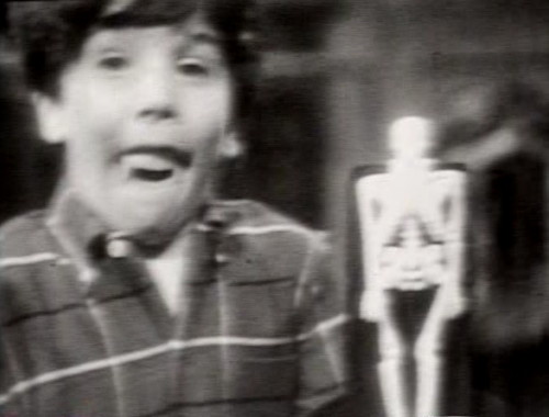 810 dark shadows barnabas game set of fangs