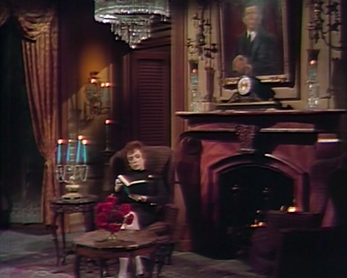 815 dark shadows julia book