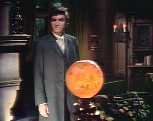 828 dark shadows quentin thinks
