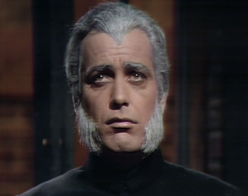 831 dark shadows sad trask