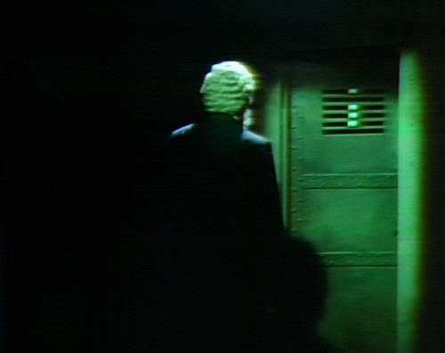 841 dark shadows petofi door