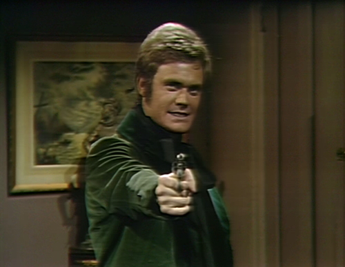 843 dark shadows tate gun