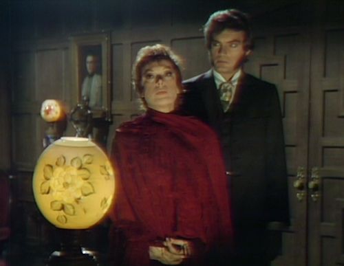 845 dark shadows julia quentin face