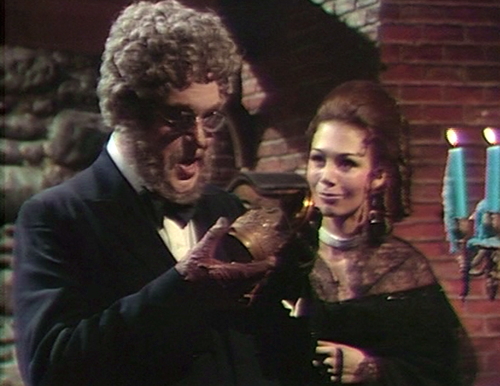 849 dark shadows petofi kitty music box