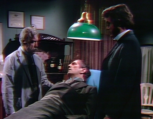 868 dark shadows barnabas quentin conscious