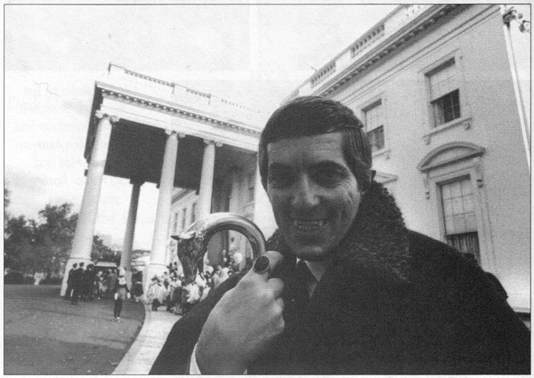 873 dark shadows barnabas white house