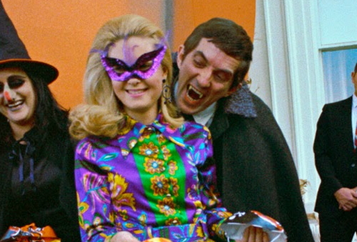 873 dark shadows tricia nixon barnabas bite