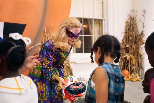 873 dark shadows tricia nixon clown