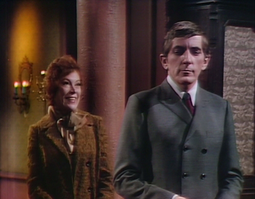 889 dark shadows julia barnabas return