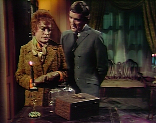 890 dark shadows julia barnabas box