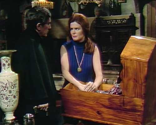 894 dark shadows barnabas megan crib