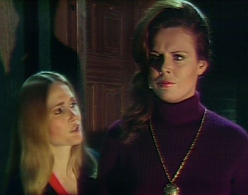 902 dark shadows carolyn megan breathe