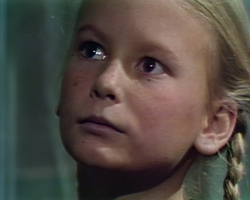 908 dark shadows young carolyn stare