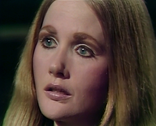 dark shadows 893 carolyn reacts