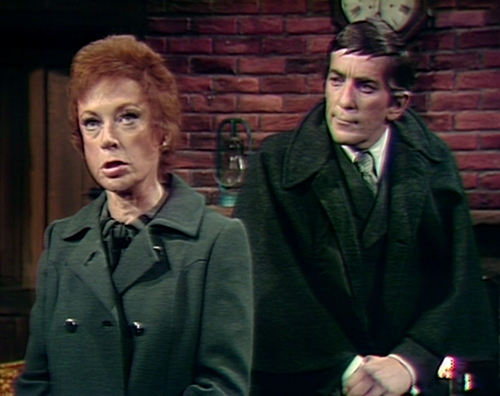 912 dark shadows julia barnabas glower