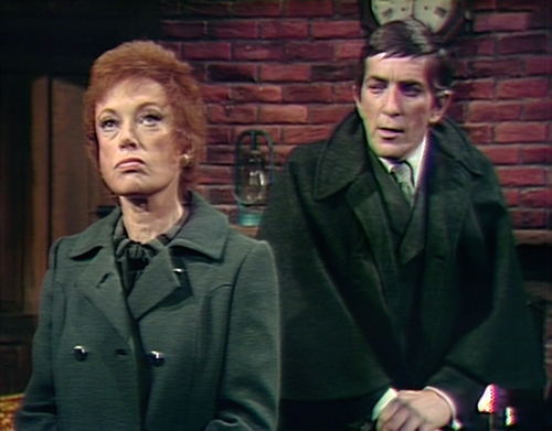 912 dark shadows julia barnabas lips