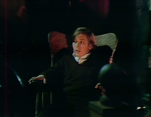 913 dark shadows david chair