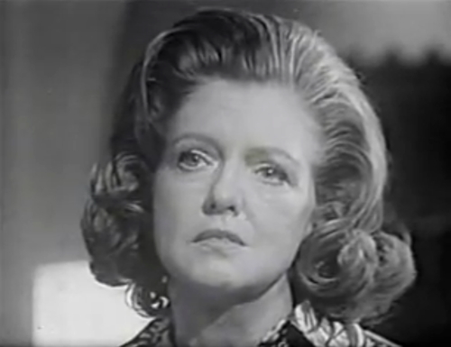 919 dark shadows mona closeup