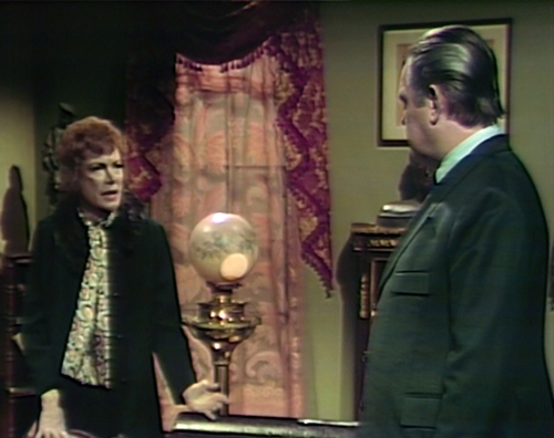 928-dark-shadows-julia-stokes-classic