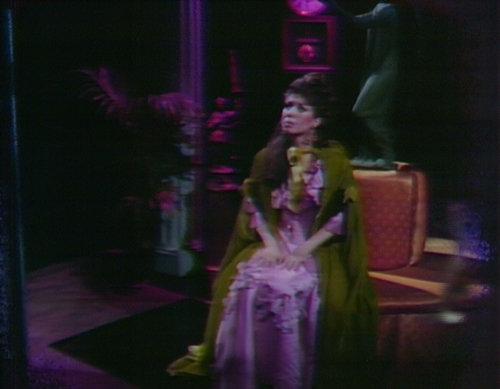 932-dark-shadows-amanda-stopping