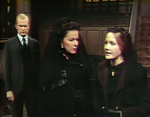 936-dark-shadows-roger-liz-carolyn-shot