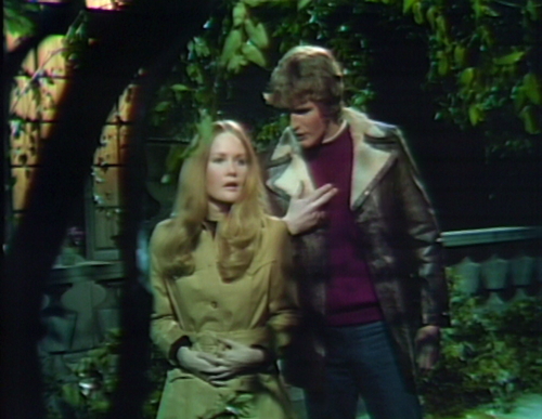 939-dark-shadows-carolyn-jeb-explain