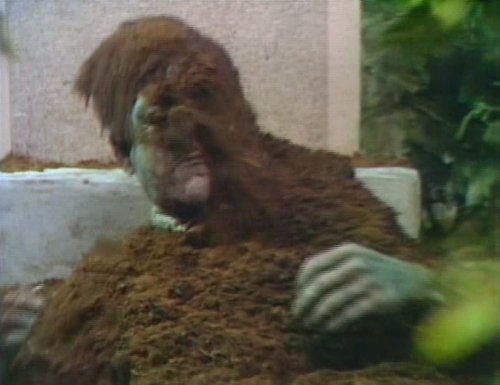 939-dark-shadows-davenport-zombie