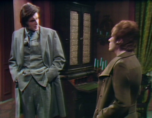 940-dark-shadows-quentin-julia-wearing