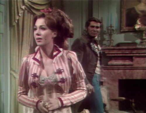 956-dark-shadows-maggie-jeremiah-fleeting