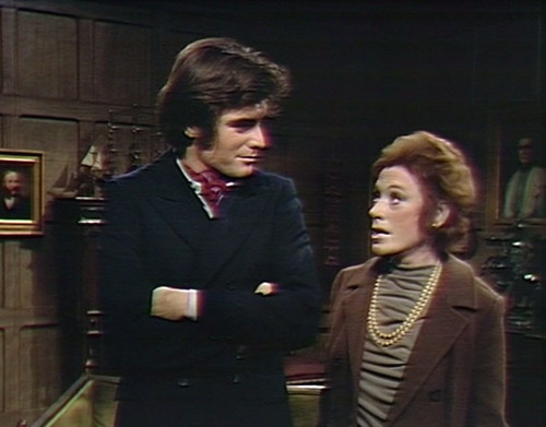 958-dark-shadows-quentin-julia-lies