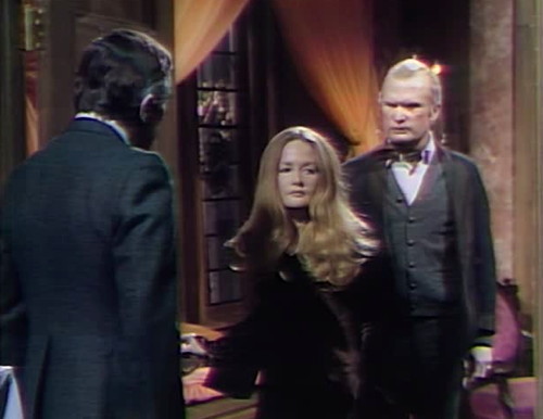 962-dark-shadows-975-carolyn-roger