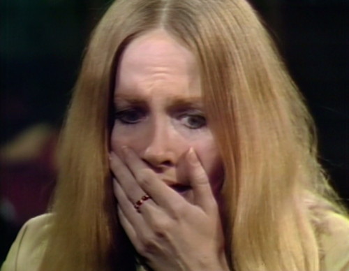 962-dark-shadows-carolyn-gasp