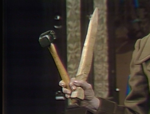 971-dark-shadows-julia-v-for-victory