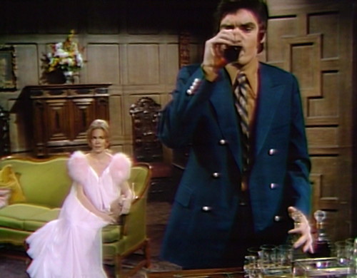 987-dark-shadows-alexis-quentin-drinking