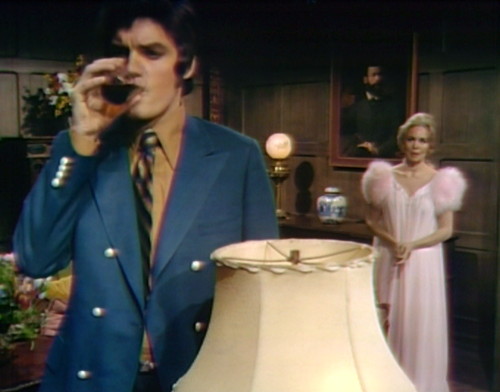 987-dark-shadows-quentin-alexis-more-drinking