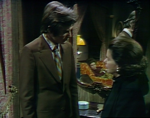 990-dark-shadows-quentin-sabrina-liz-mirror