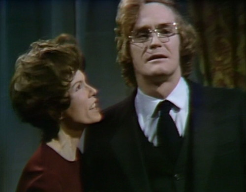 991-dark-shadows-sabrina-cyrus-loathe-it